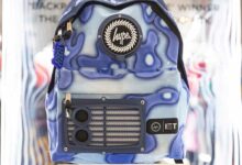 Un sac à dos qui filtre la pollution.
