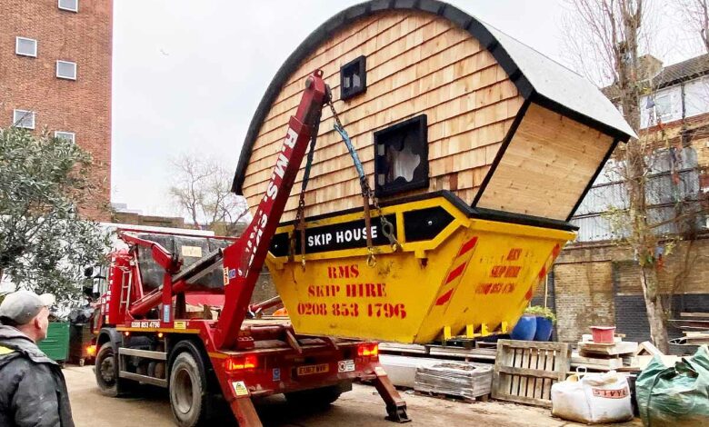 Harrison Marshall a converti une benne à ordures en Tiny House.