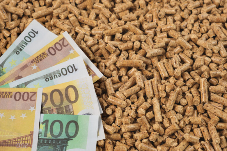 Après avoir fortement augmenté en 2022, le prix des pellets commence à baisser.