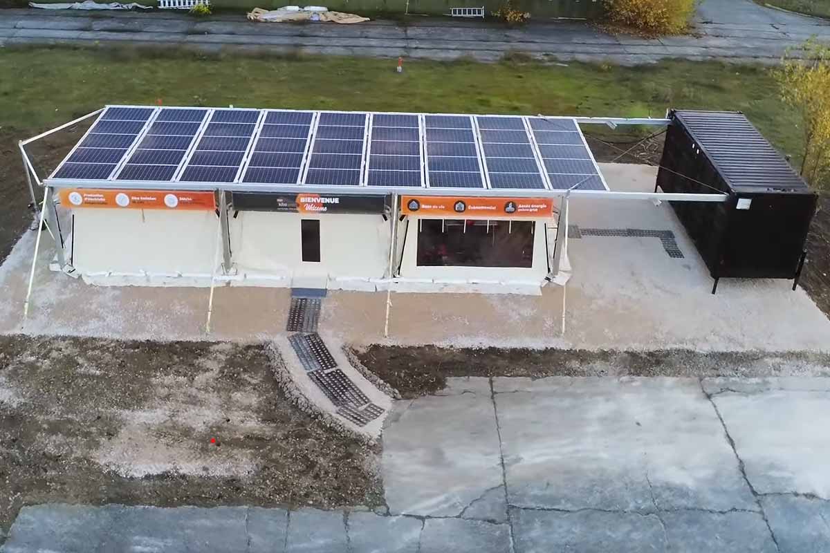 Containwatt : l'invention d'un container qui se transforme en abri solaire  générateur d'électricité - NeozOne