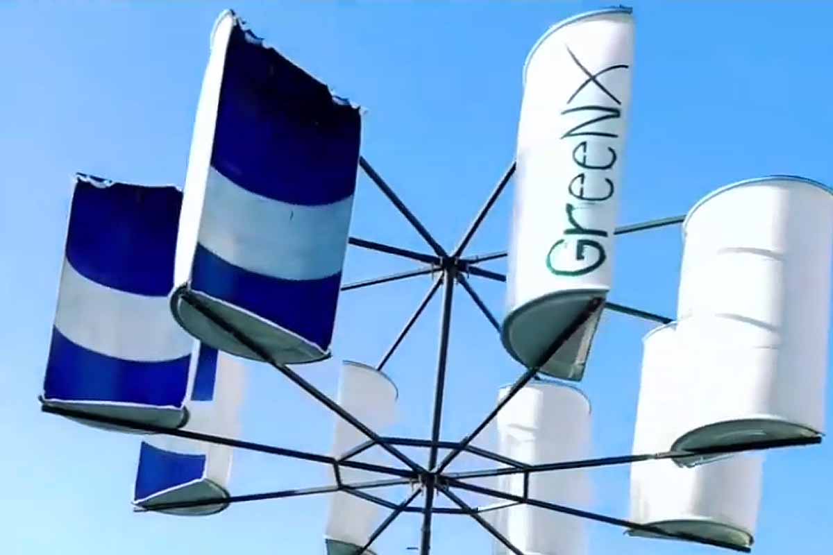Cet inventeur libanais a construit sa propre éolienne pour alimenter sa maison