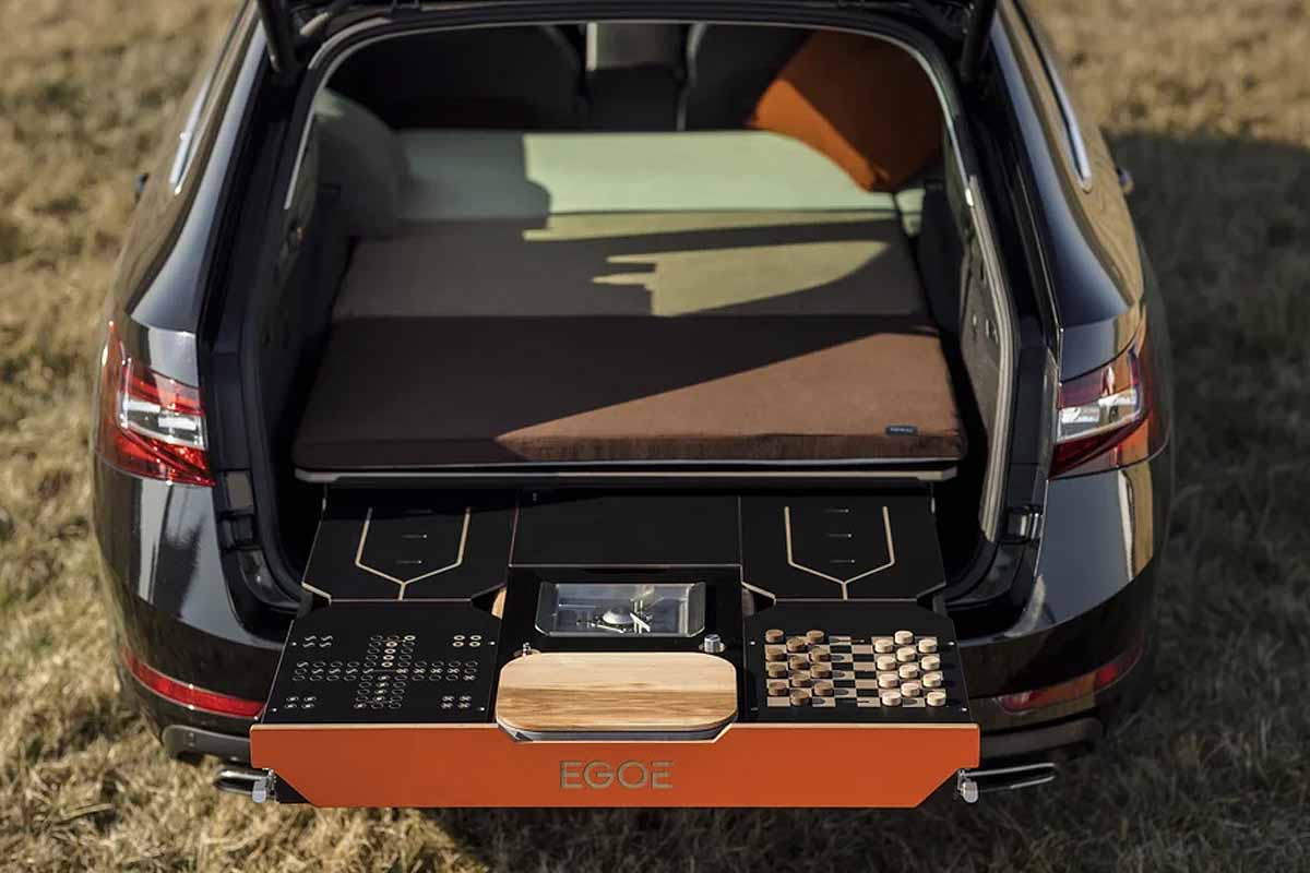 Le kit Nestboard 600 transforme les véhicules break en camping-car.