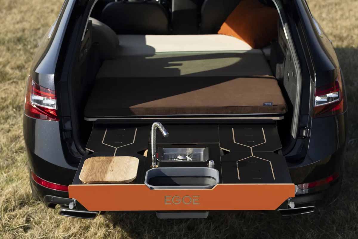 Rangement voiture pour le camping