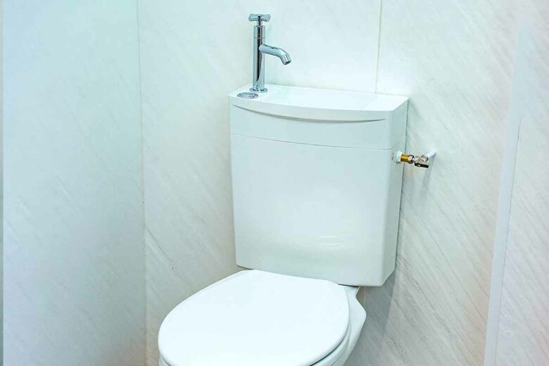 La gamme de réservoirs WC Wirquin est compatible avec l'ensemble des cuvettes sur pied.