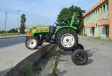 Avec cette invention le tracteur peut s'ériger de 0 à 90 degrés.