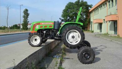 Avec cette invention le tracteur peut s'ériger de 0 à 90 degrés.