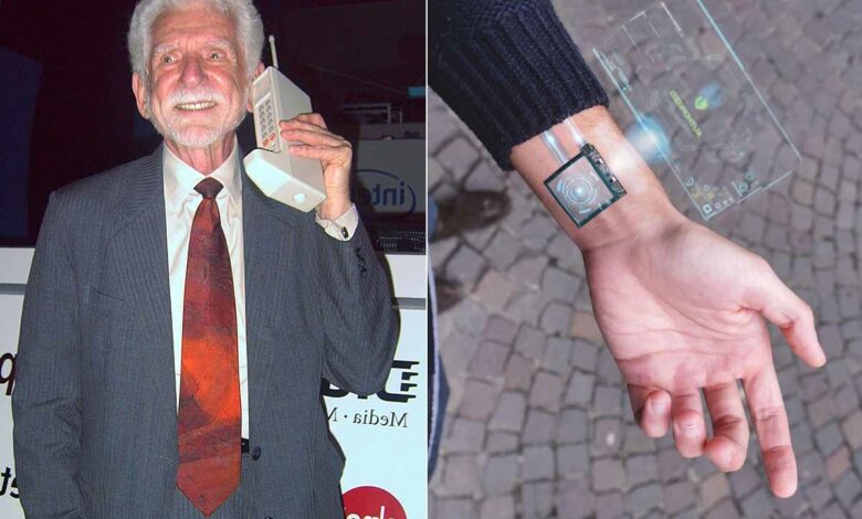 Martin Cooper, l'inventeur du téléphone portable, avec le prototype DynaTAC de 1973 lors du Forum e21 au Taipei International Convention Center.