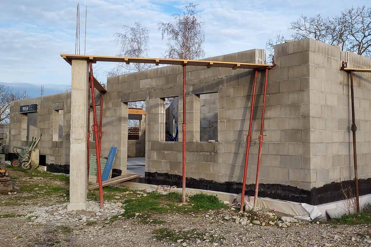 Un manuel de chantier vertueux pour la construction de maisons à