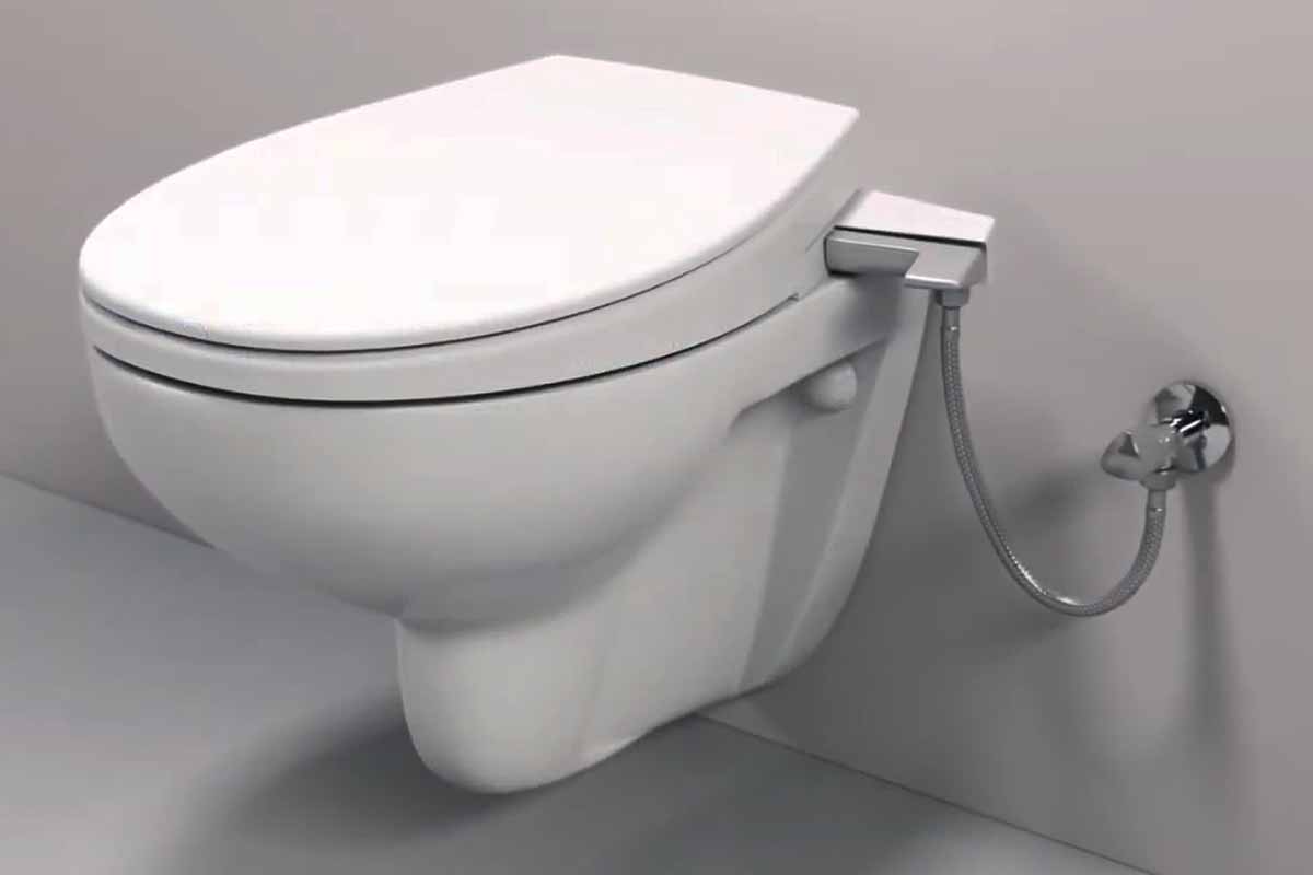 Le siège de bidet manuel Grohe sans éclaboussure.