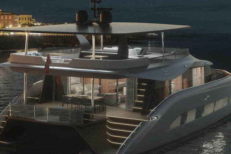Le design, la coque et la conception du catamaran ont été optimisées pour améliorer son efficacité.