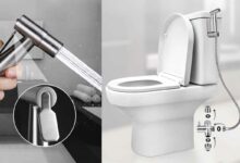 Une douchette de toilette universelle en kit.