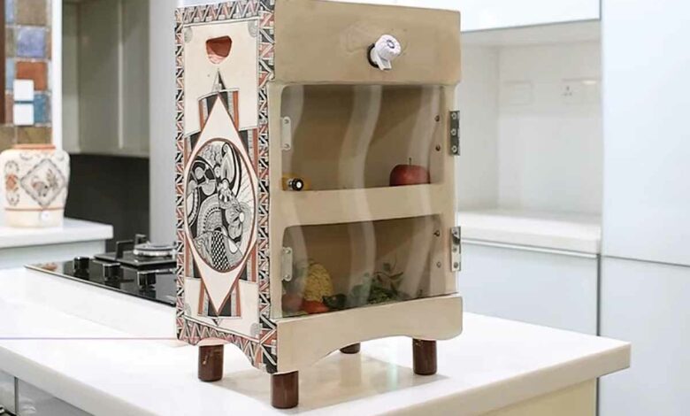L'invention d'un réfrigérateur en argile fonctionnant sans électricité.