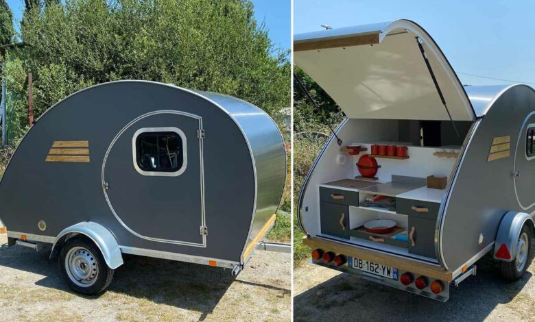 Une magnifique caravane Teardrop légère et fonctionnelle.