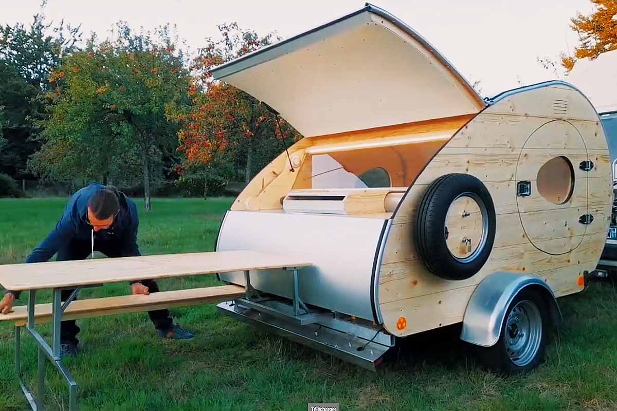 La Bouriquette, un mini chalet roulant.