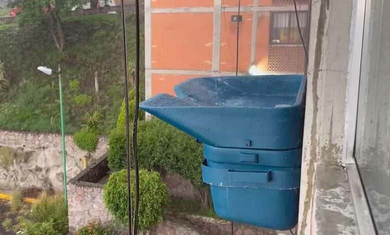 L'invention d'un récupérateur d'eau de pluie de fenêtre.