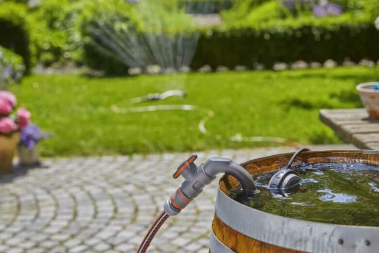 Une pompe pour récupérateur d'eau de pluie.