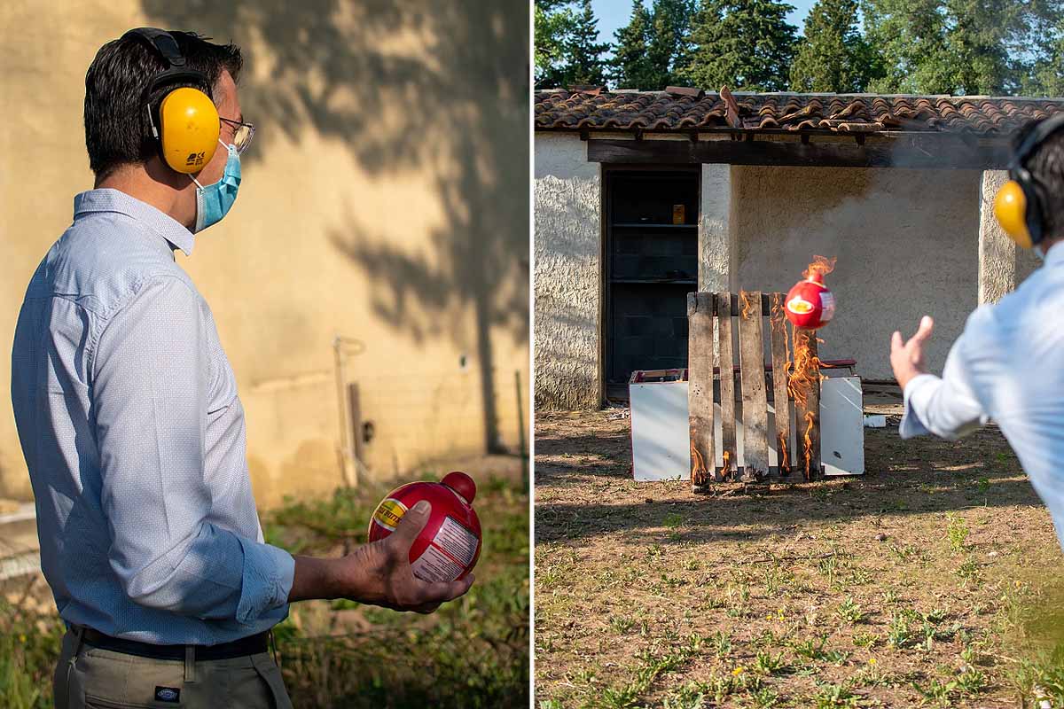 L'invention d'un système d’activation à l’impact Choc & Start, qui permet d’activer les boules extinctrices instantanément lorsqu’elle touche un obstacle.