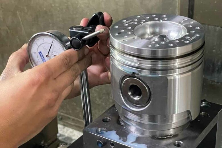 L'invention d'un nouveau piston diesel qui augmente la puissance et réduit les émissions