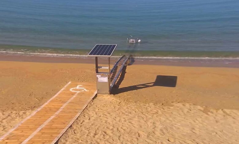 Une invention pour rendre les plages accessibles aux personnes en fauteuil roulant.