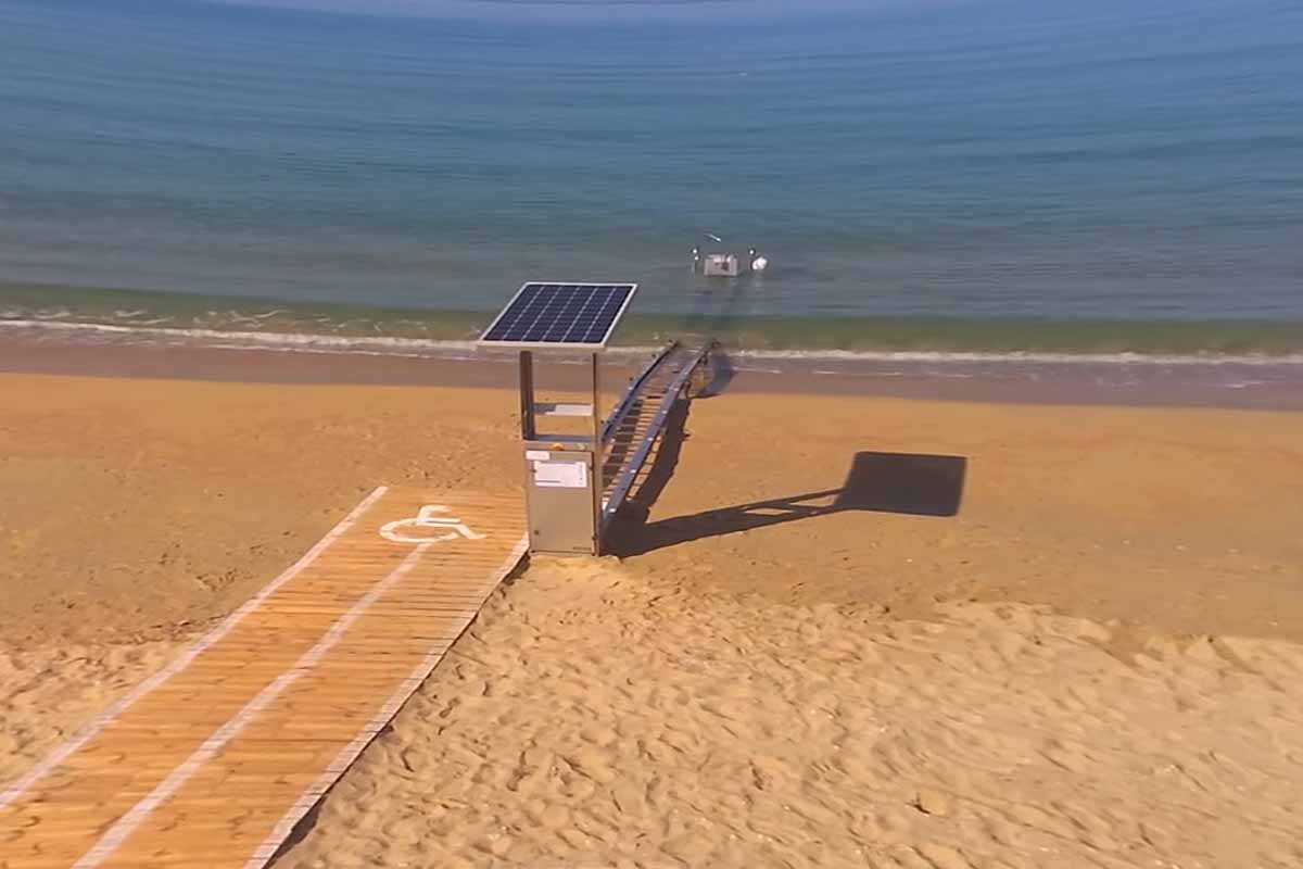 Une invention pour rendre les plages accessibles aux personnes en fauteuil roulant.