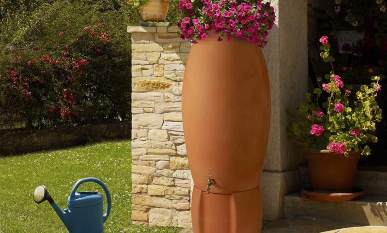 Le récupérateur d'eau BELLI amphore terre cuite, 235 l.