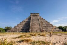 La pyramide de Kukulcan dans la zone archéologique de Chichen Itza.