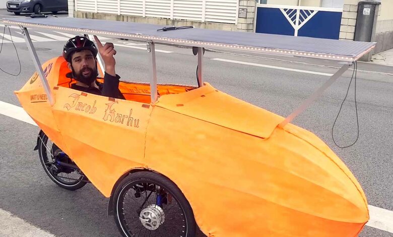 L'invention d'un vélo qui utilise l'énergie solaire pour rouler sur route.