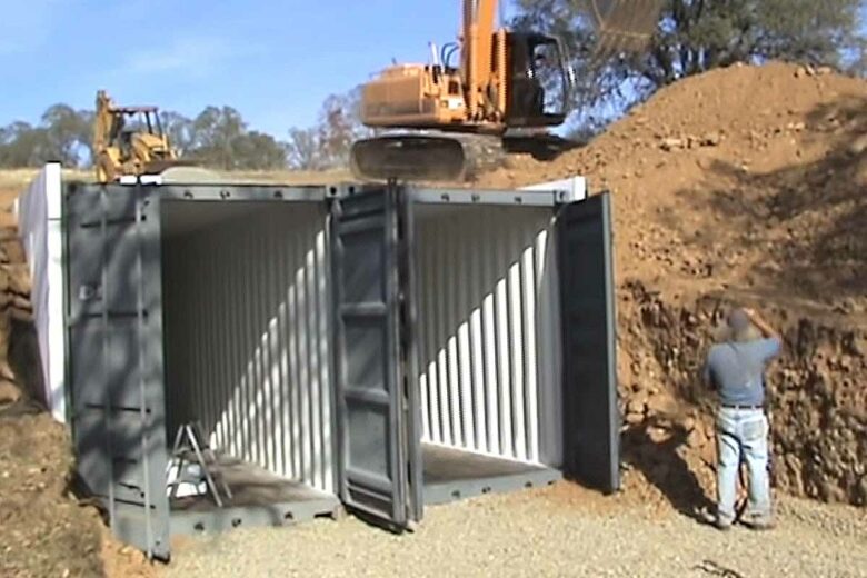 Une maison passive construite avec deux container enterrée. 