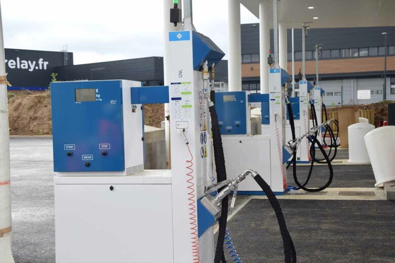 Réau inaugure une station d'avitaillement multi-énergie pionnière axée sur le bio GNC, un carburant du futur