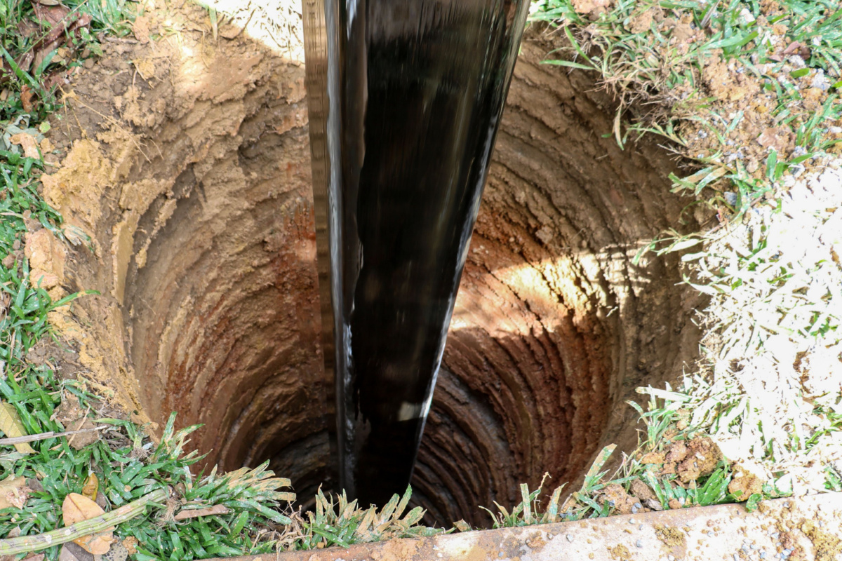 Les différents types de forages pour l'eau : puits creusé, puits instantané  et puits artésien - NeozOne