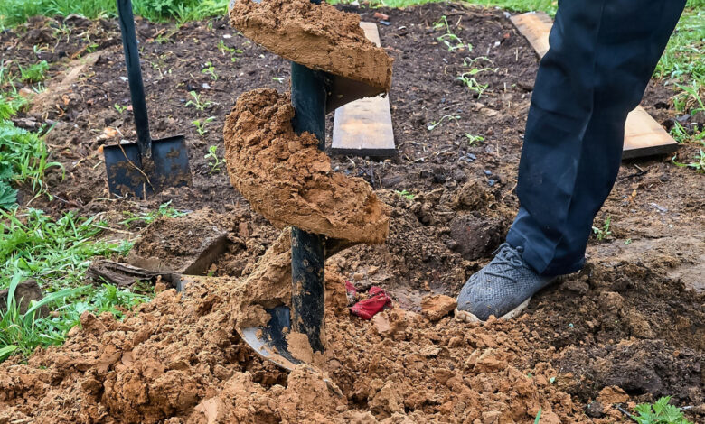 Comment forer un puits d'eau avec une tarière ?