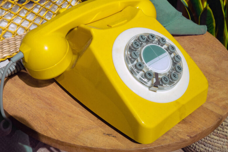 Une téléphone « fixe » en bakélite. 