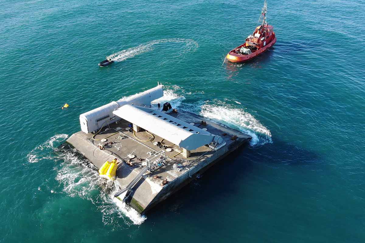 Le premier dispositif de production d'énergie houlomotrice offshore prêt à l'emploi a été déployé et mis en service au large de Peniche, une municipalité balnéaire du Portugal