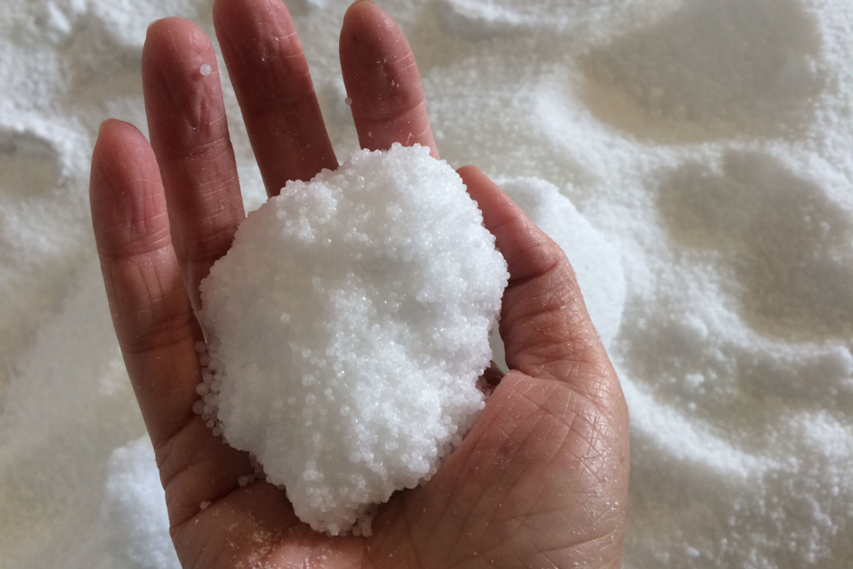 Au sein du massif des Albères, plusieurs puits à neige ou à glace ont été découverts, dont l'origine remonte à la fin du XVIe siècle et au début du XVIIe siècle. Ces puits étaient utilisés pour stocker de la neige en la faisant passer par des ouvertures situées en haut. Ils étaient remplis pendant l'hiver et permettaient ainsi de conserver de la glace durant les périodes chaudes. Au sein du massif des Albères, plusieurs puits à neige ou à glace ont été découverts, dont l'origine remonte à la fin du XVIe siècle et au début du XVIIe siècle. Ces puits étaient utilisés pour stocker de la neige en la faisant traverser par des ouvertures situées en haut. Ils étaient remplis pendant l'hiver et permettaient ainsi de conserver de la glace durant les périodes chaudes.