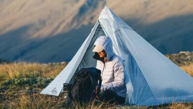 Une tente ultra-légère en tissus composites Dyneema©, durables et 100 % imperméables.