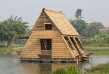 Une maison A-Frame en bambou.