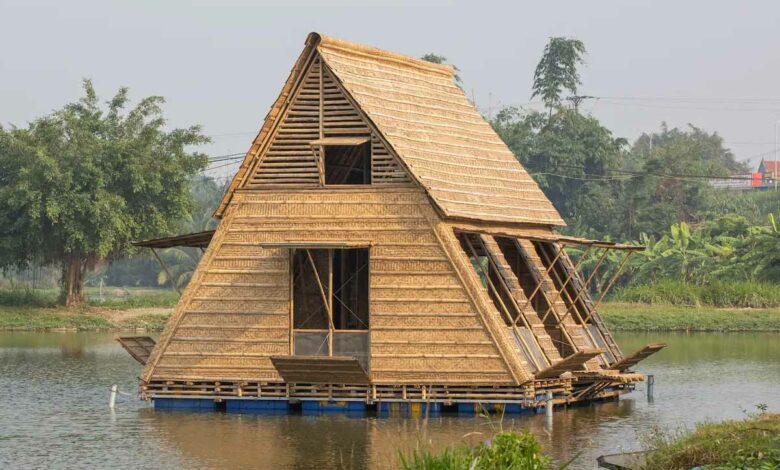 Une maison A-Frame en bambou.