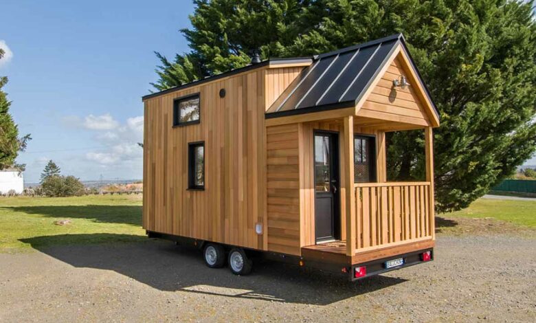 Cécile a choisi d'appeler sa tiny house « Miss.Twain » en hommage aux aventures de Tom Sawyer, un livre qui a toujours occupé une place spéciale dans son cœur depuis son enfance.