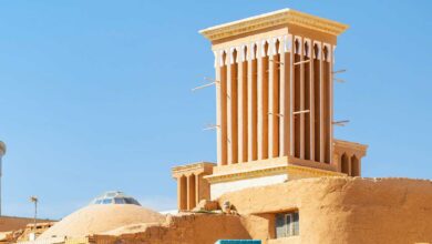 Une tour à vent dans la ville historique de Yazd.