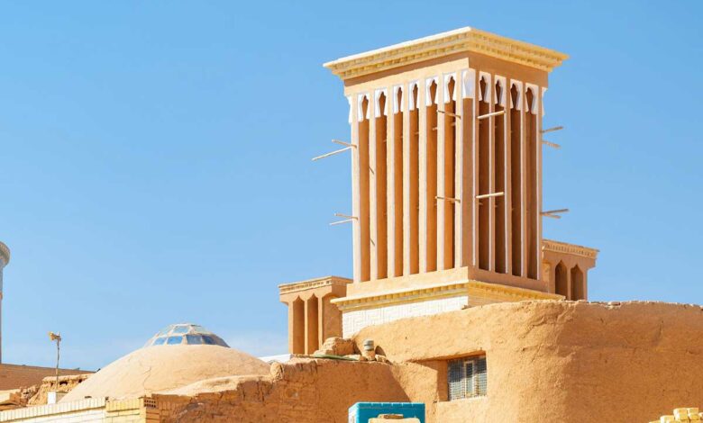 Une tour à vent dans la ville historique de Yazd.
