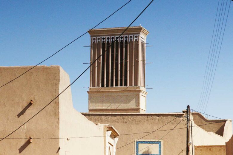 Tours à vent (badgirs) à Yazd, Iran.