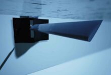 Une hydrolienne de rivière fonctionnant avec une aile oscillante