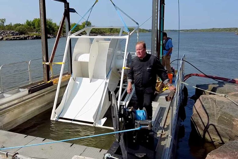 Waterotor est une technologie hydrocinétique brevetée révolutionnaire qui convertit plus de 50 % de l'énergie disponible dans les eaux lentes (ruisseaux, rivières, canaux et courants marins).