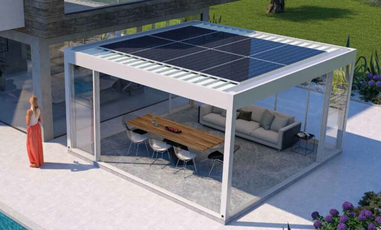 Une pergola photovoltaïque, isotherme, étanche et insonorisée.