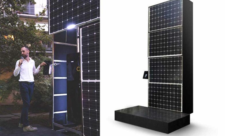 Une tour bardée de panneaux solaires équipée d'une batterie au sable.