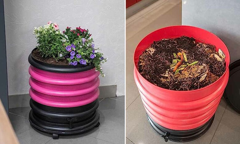 Lombricomposteur trois plateaux de couleur rose.