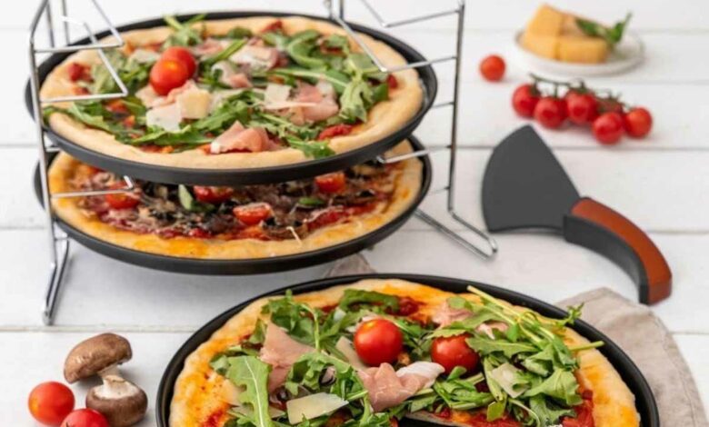 Zenker 7515 Set de cuisson pizza, trois plaques à pizza et une grille four.