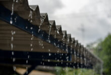 Un assouplissement des règles d'utilisation des eaux de pluie et des eaux grises.