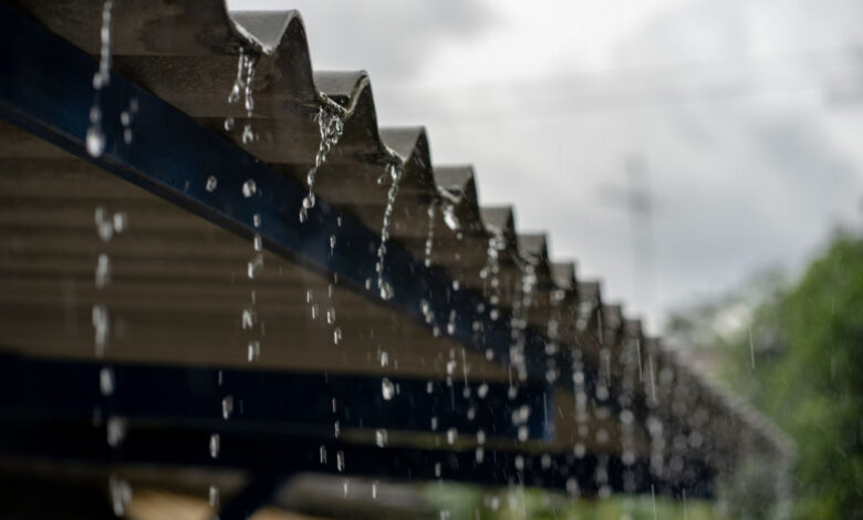 Un assouplissement des règles d'utilisation des eaux de pluie et des eaux grises.