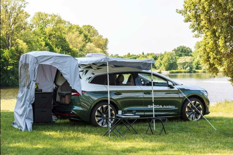 Le SUV électrique Skoda Enyaq transformé en mini camping-car.